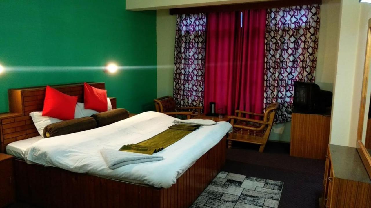 Dormico'S Hotel Snowbird Manāli Buitenkant foto