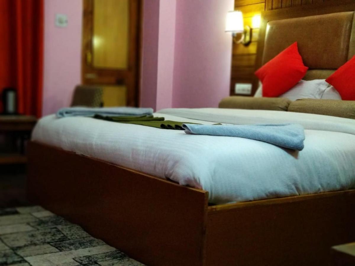 Dormico'S Hotel Snowbird Manāli Buitenkant foto