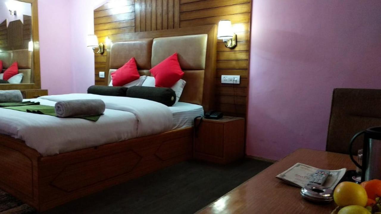 Dormico'S Hotel Snowbird Manāli Buitenkant foto