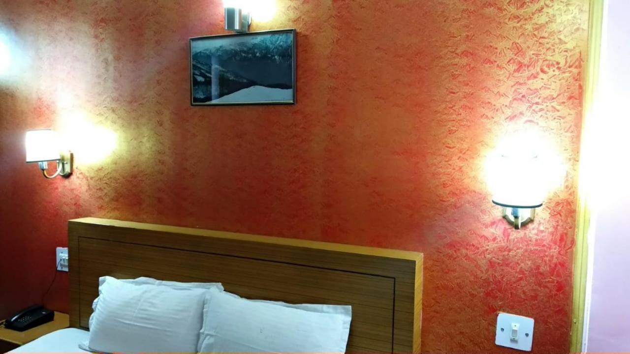Dormico'S Hotel Snowbird Manāli Buitenkant foto