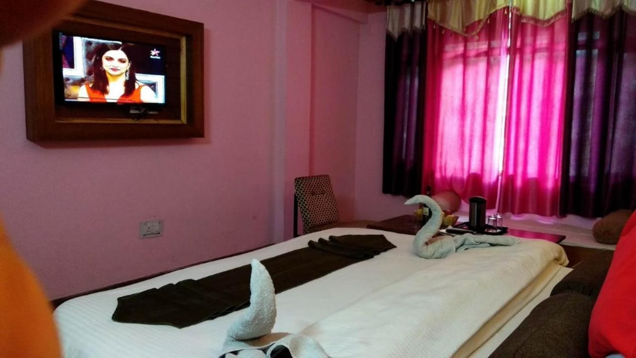 Dormico'S Hotel Snowbird Manāli Buitenkant foto