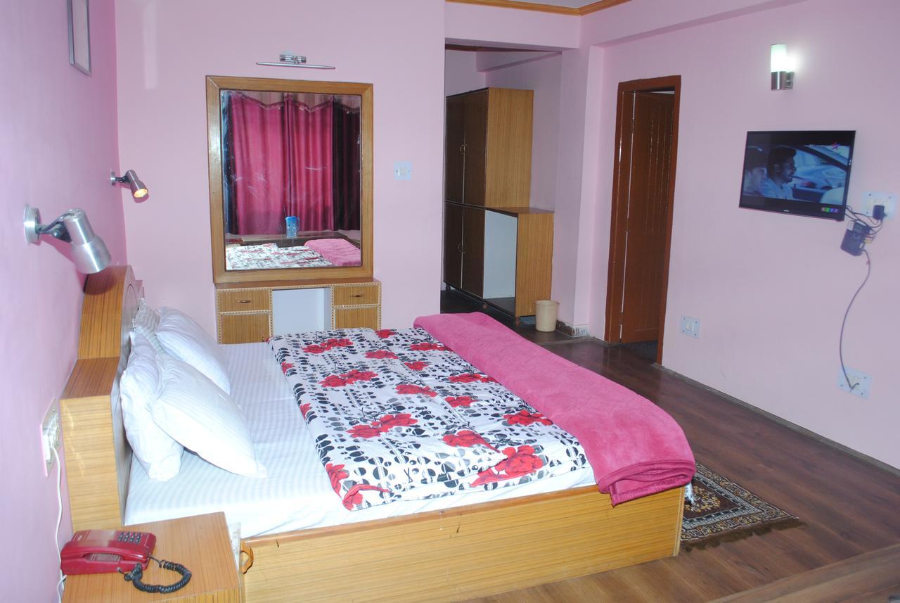 Dormico'S Hotel Snowbird Manāli Buitenkant foto