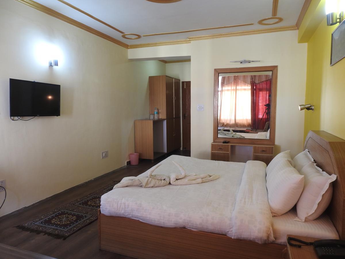 Dormico'S Hotel Snowbird Manāli Buitenkant foto