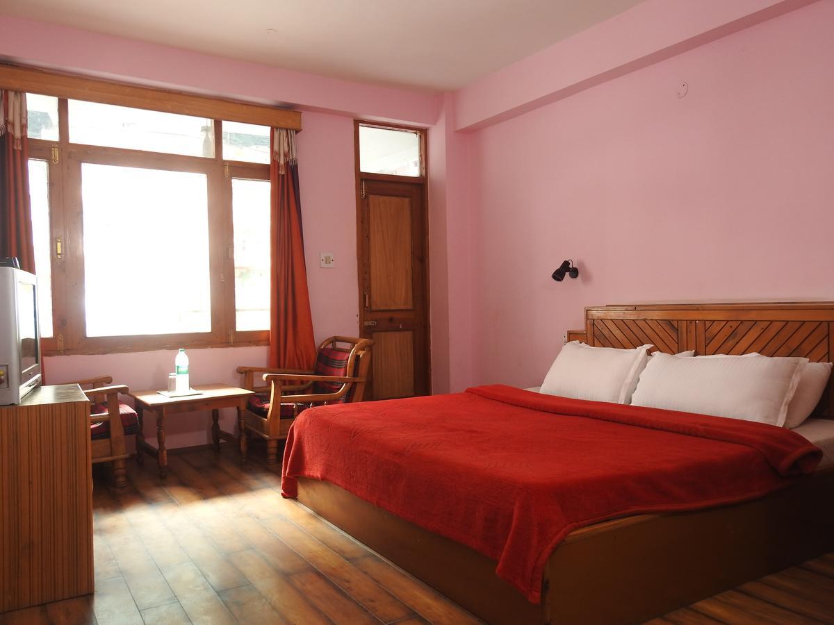Dormico'S Hotel Snowbird Manāli Buitenkant foto