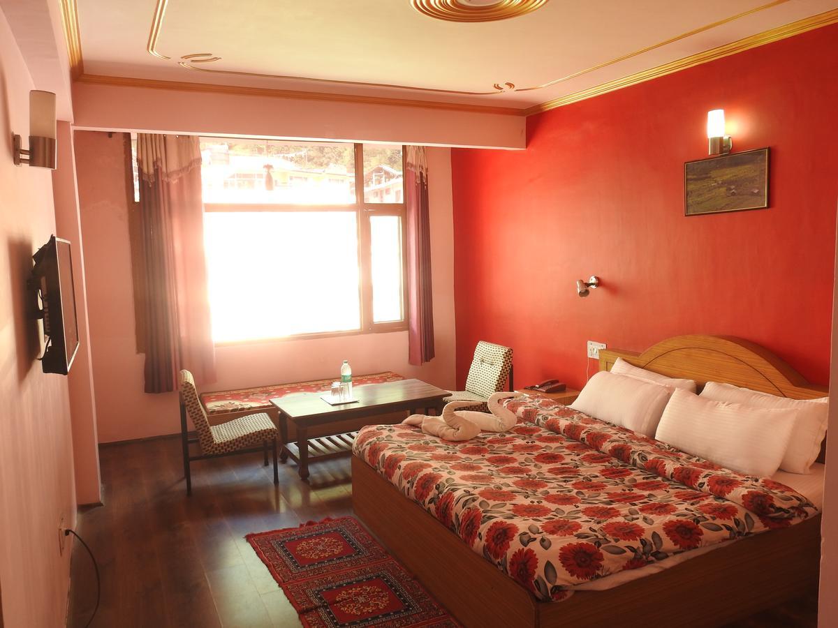 Dormico'S Hotel Snowbird Manāli Buitenkant foto